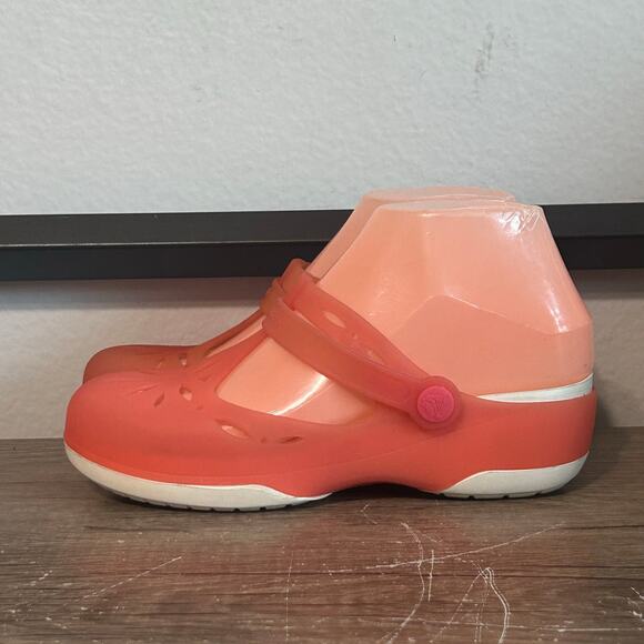 Crocs Carlie Cutout Women’s Clogs Mary Jane Shoes Size 6 Coral/Oyster - Picture 1 of 8